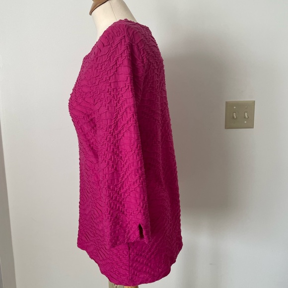 NWT Leo & Nicole Fuschia Square Neck Stretch Knit Top - Picture 2 of 6
